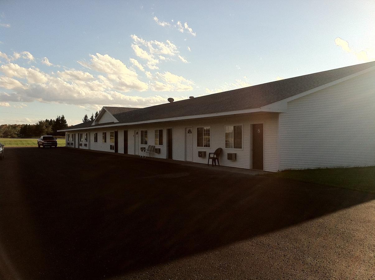 Village Inn Motel Chatham Extérieur photo