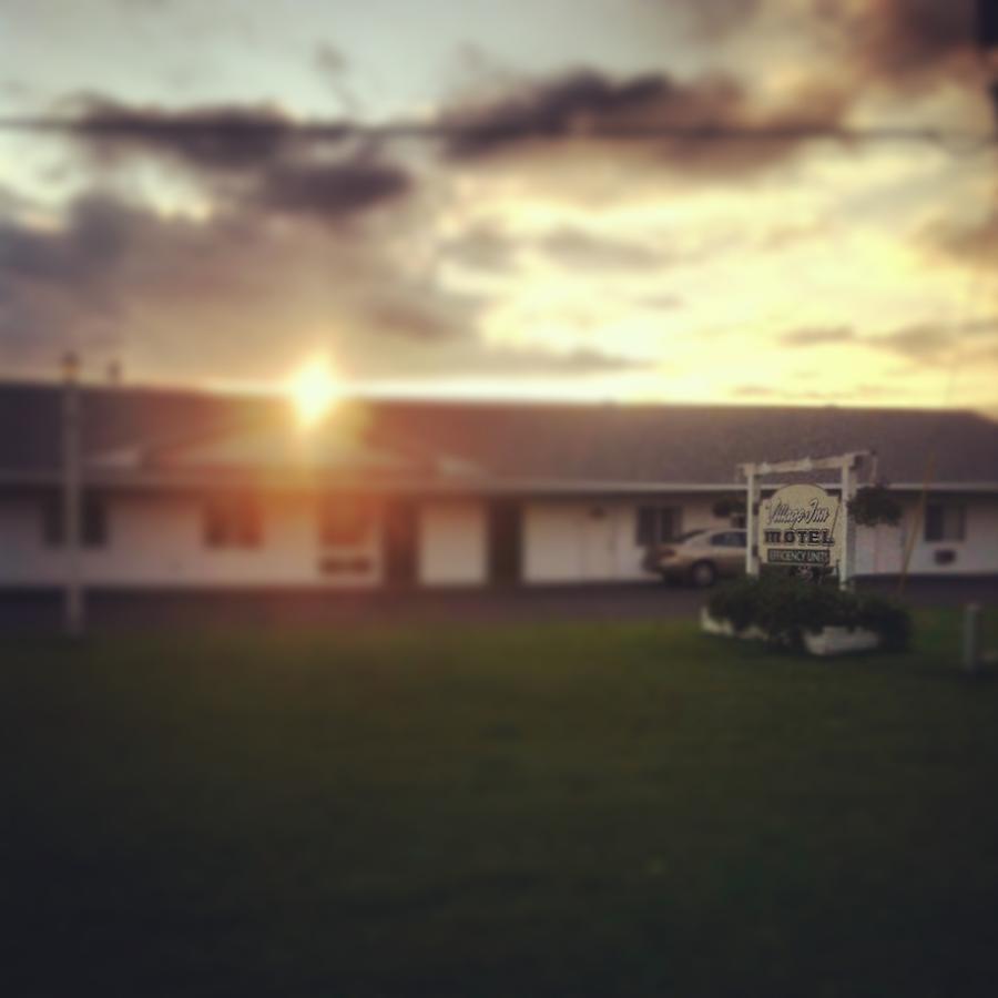 Village Inn Motel Chatham Extérieur photo