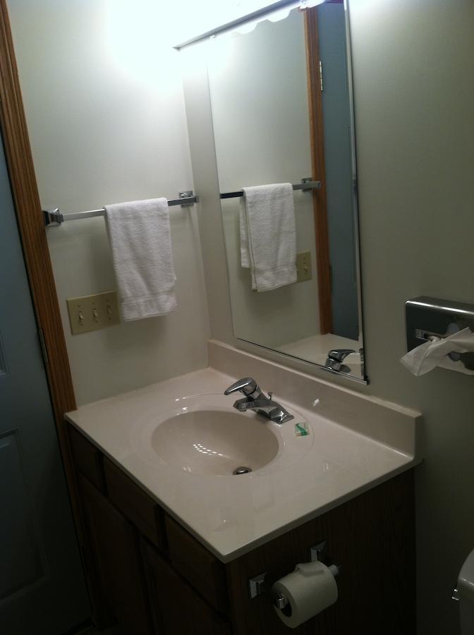 Village Inn Motel Chatham Chambre photo