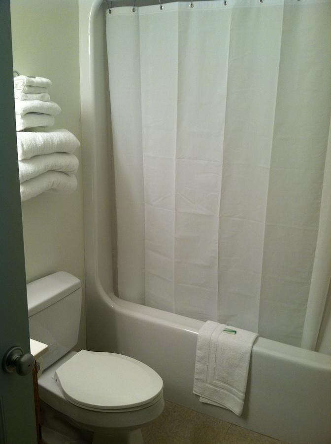 Village Inn Motel Chatham Chambre photo